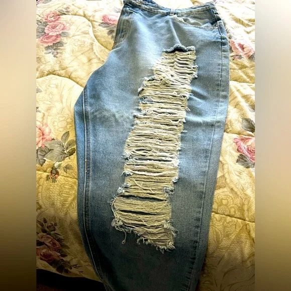 Ripped Denim Jeans - Picture 1 of 3